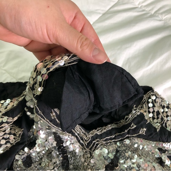 VINTAGE 70’s / 80’s Butterfly Beaded Embellishment Top 100% Silk - Picture 7 of 9